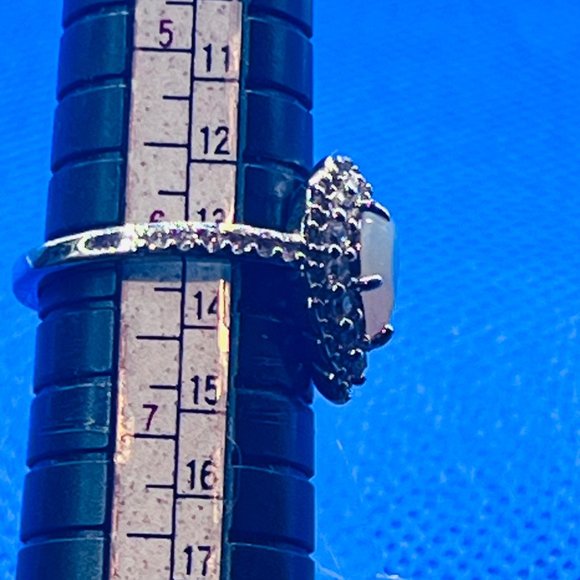 Ring Bomb Party Ring, NWOT, Size 6 - Picture 7 of 7